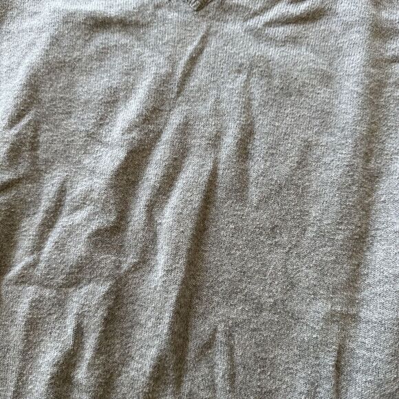 L.L. Bean Men's Medium Cotton/Cashmere‎ V-Neck Pullover Sweater Gray Regular - Picture 2 of 5